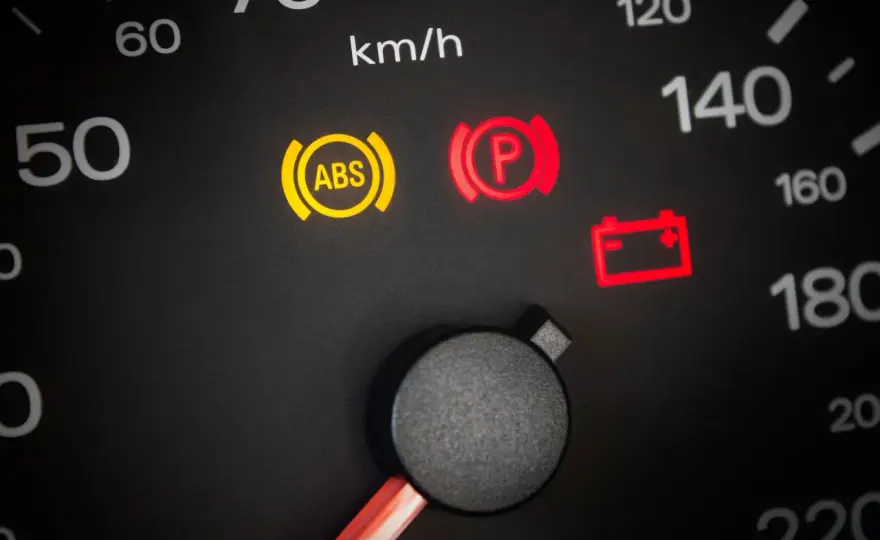 ABS im Auto - So funktioniert es wirklich & warum es wichtig ist