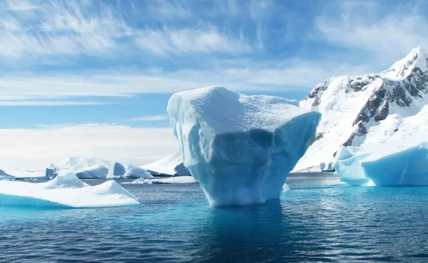 Dichteanomalie Wasser - Warum Eis schwimmt & Seen leben